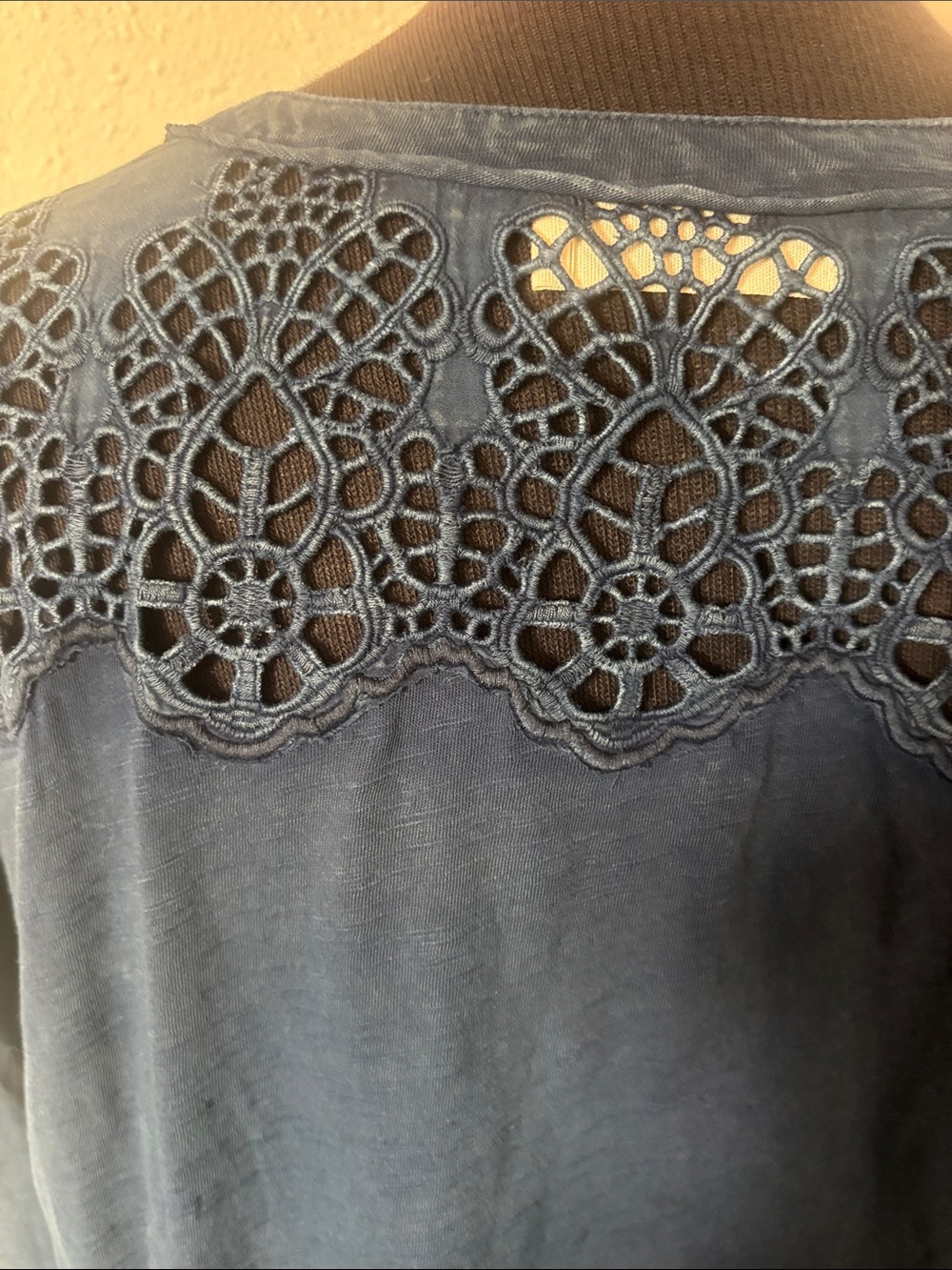 Lucky Brand Pullover Lace Trimmed Top size XL - Picture 6 of 9